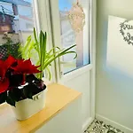 Charming Flat Ideal Location, 2 Bedroom 5 Pers Max アパート *