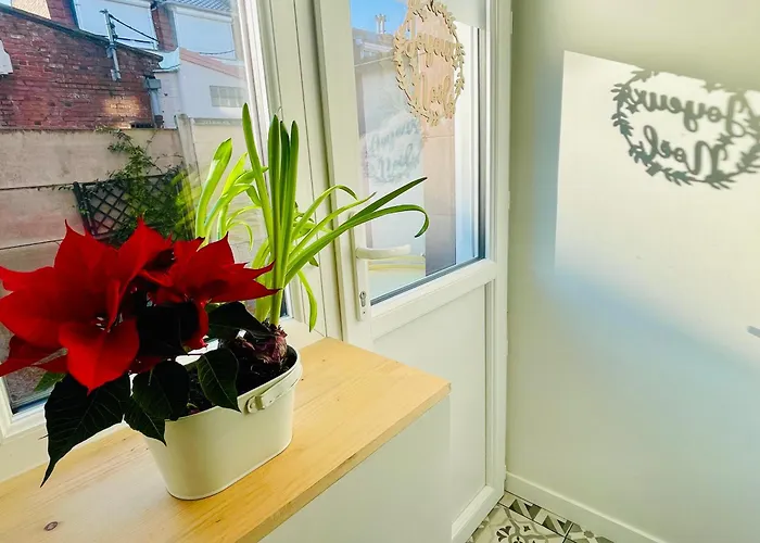 Charming Flat Ideal Location, 2 Bedroom 5 Pers Max Апартаменты *