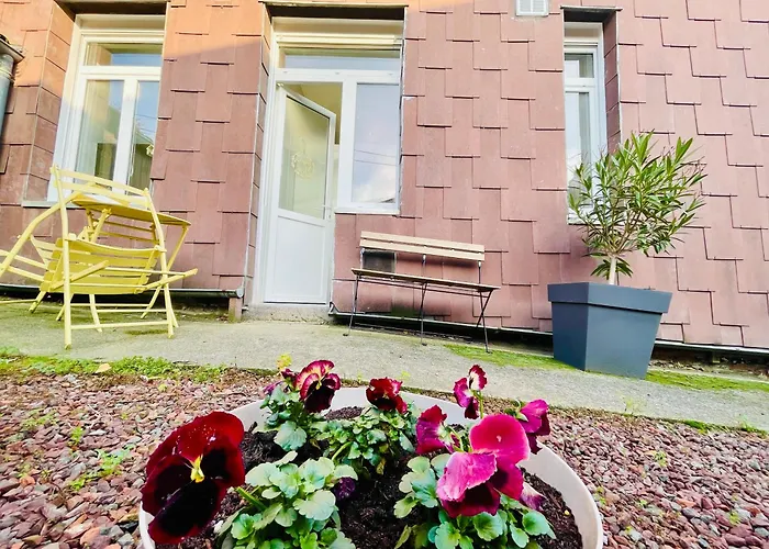 Апартаменты Charming Flat Ideal Location, 2 Bedroom 5 Pers Max Лилль