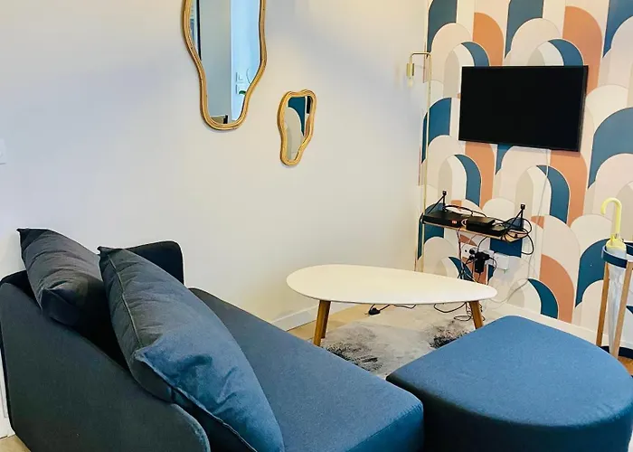 Charming Flat Ideal Location, 2 Bedroom 5 Pers Max Апартаменты